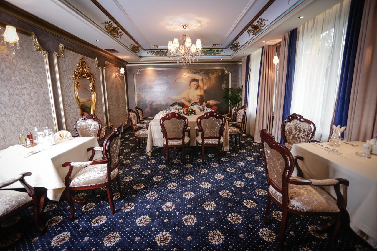 Hotel Bob サラエヴォ エクステリア 写真