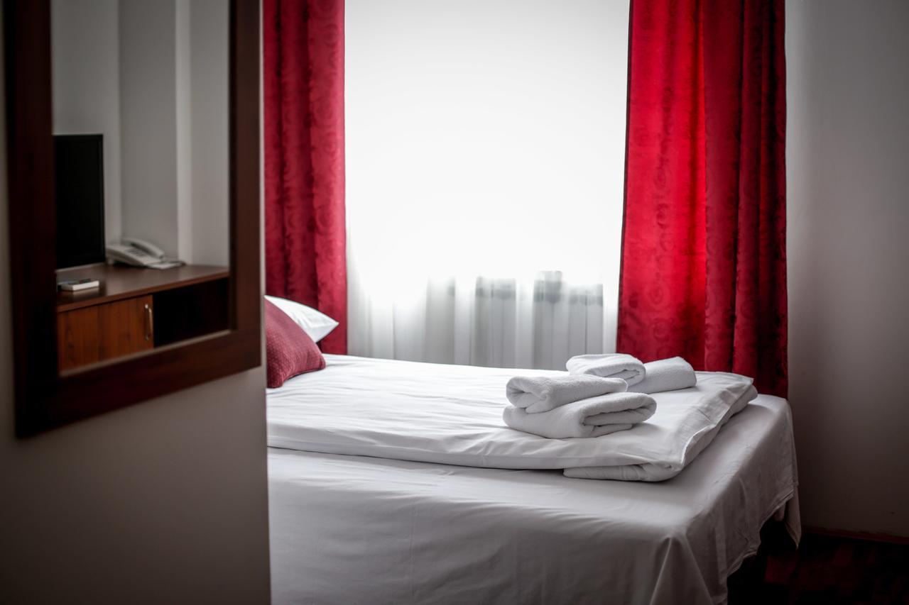 Hotel Bob サラエヴォ エクステリア 写真